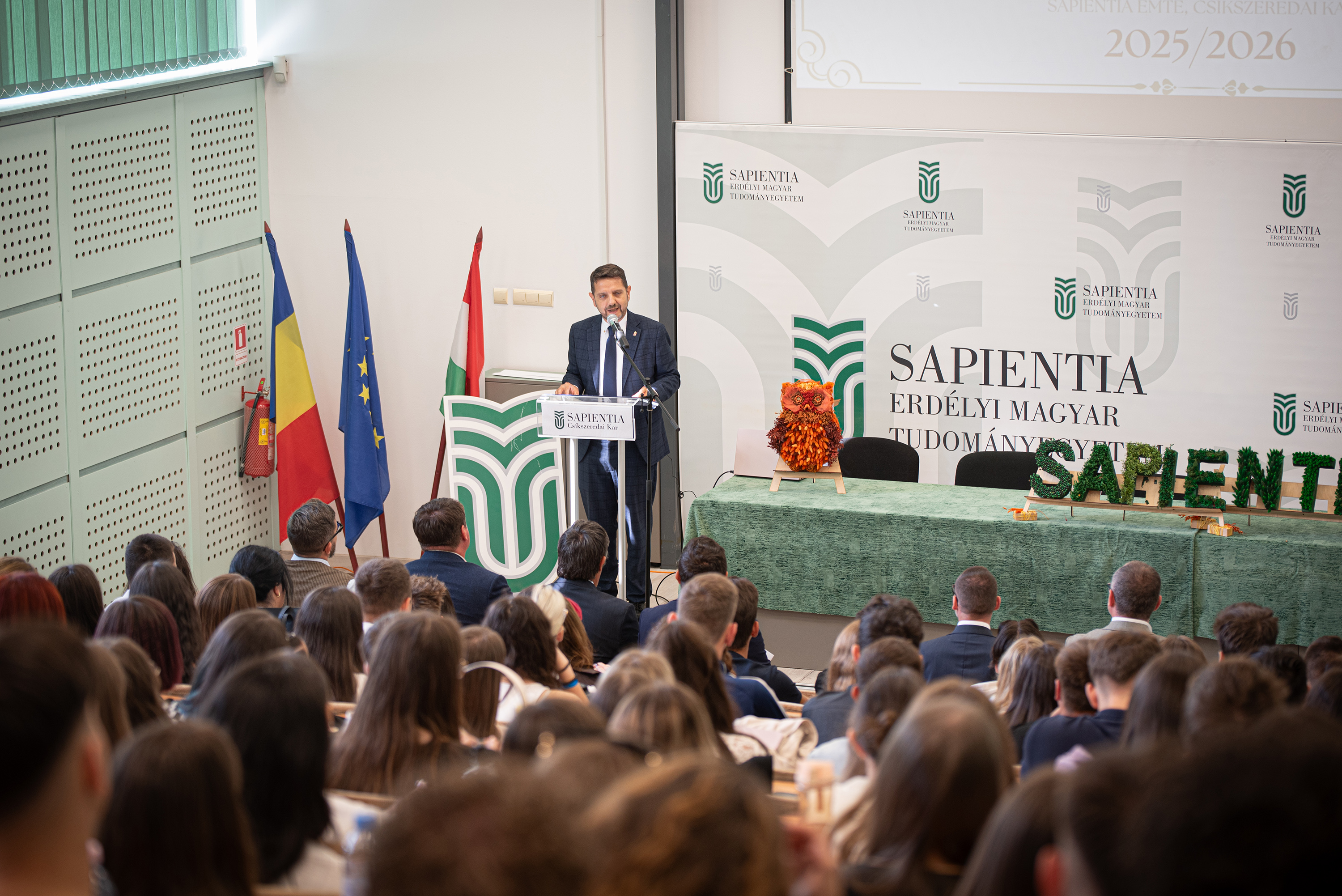 Küldetés: tudás, hit, közösség